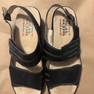 338F Women's Black Sandals